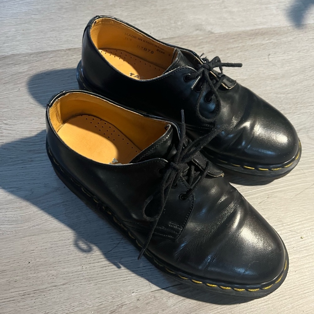 Vintage Dr. Martens 1461 black oxfords MIE 4 6